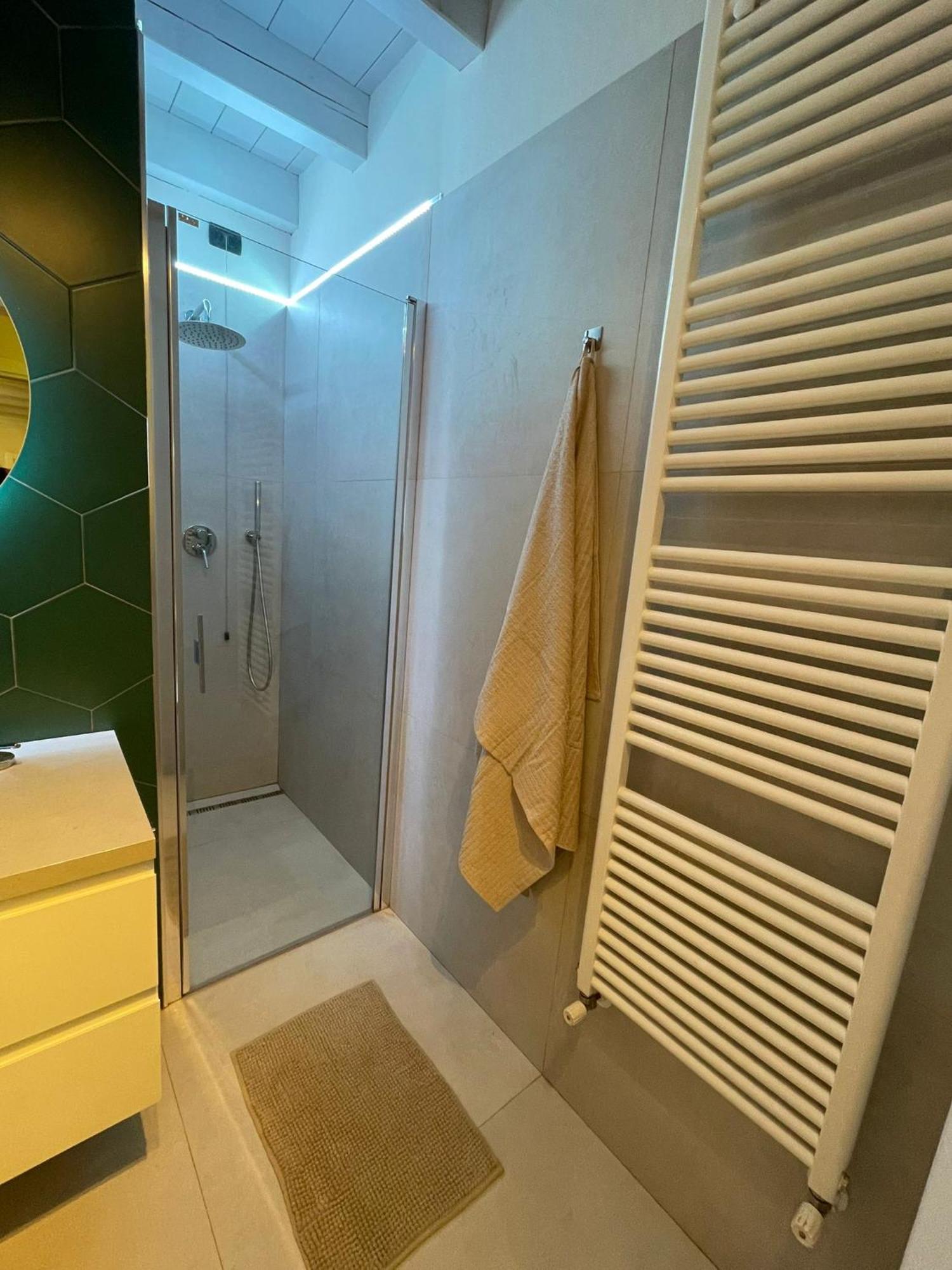 Amelie Apartment 데센자노델가르다 외부 사진