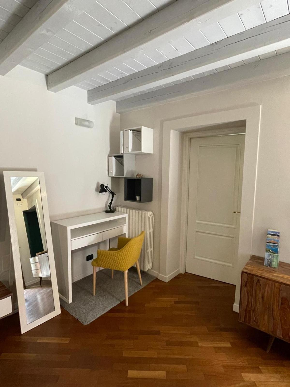 Amelie Apartment 데센자노델가르다 외부 사진